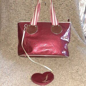 ANNA SUI-Red Patent Leather Tote-Hearts-Complete w/Coin Purse-Shoulder-Excellent